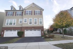 featured image of 425 Williamson Ct