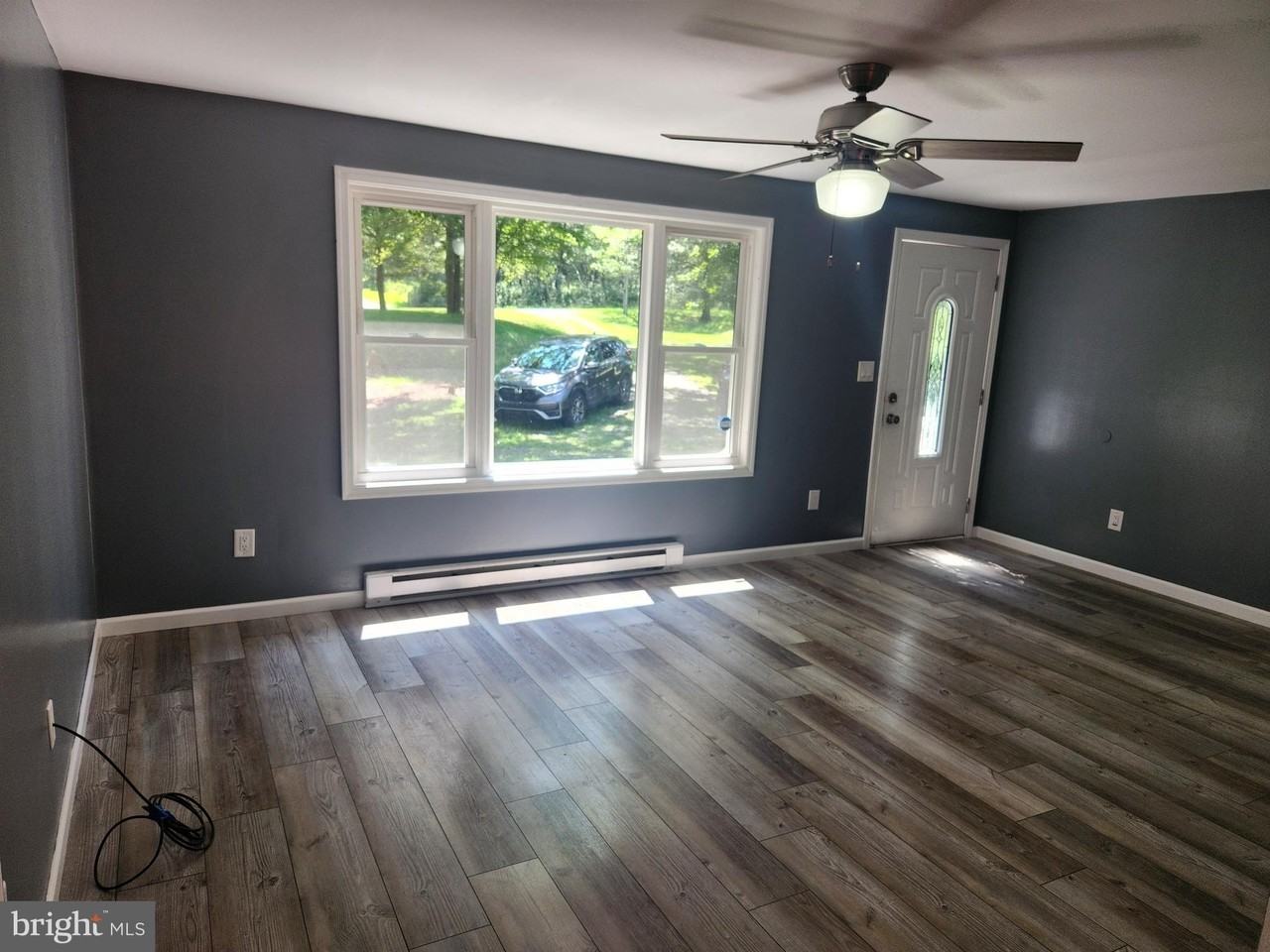 2113 Wild Laurel Dr - Photo 2 of 7