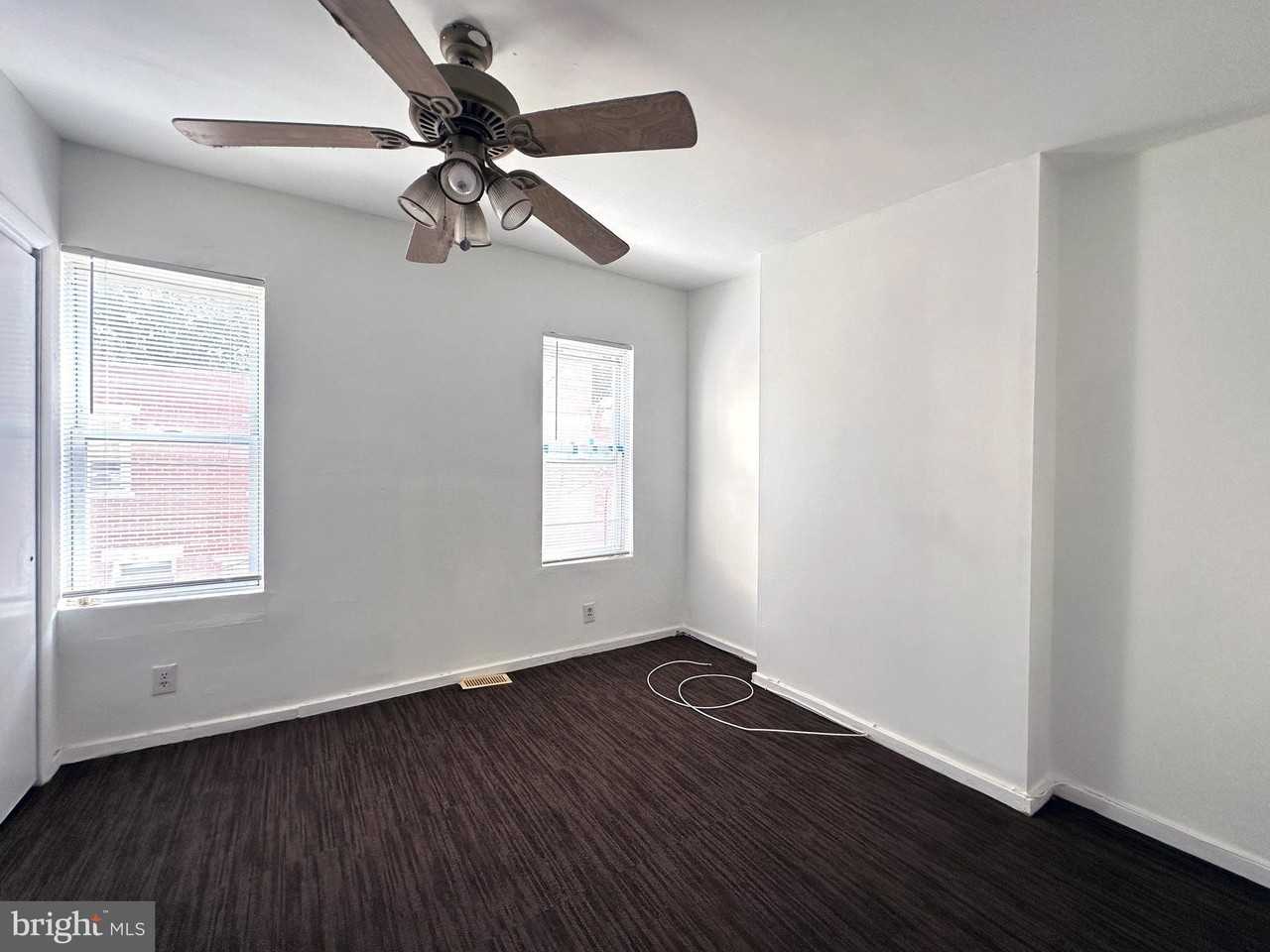 1026 S Cleveland St - Photo 2 of 31