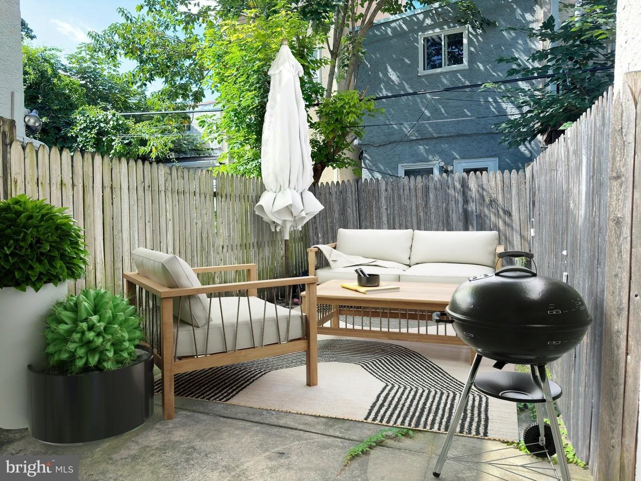 1026 S Cleveland St - Photo 3 of 31