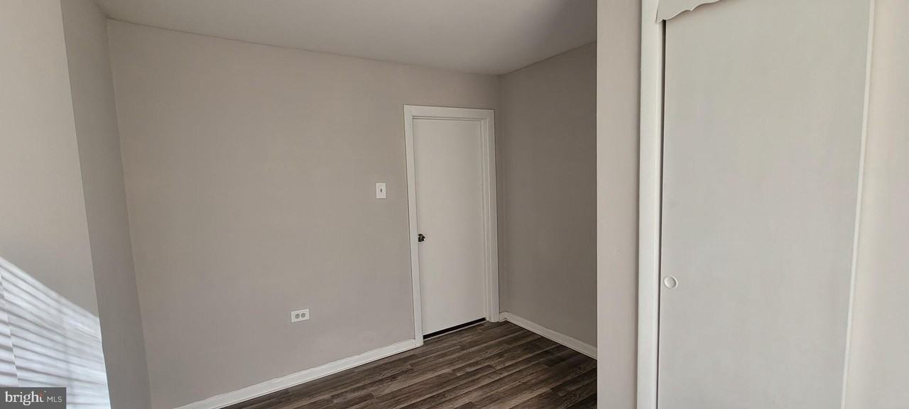 2622 E Ann St - Photo 3 of 19