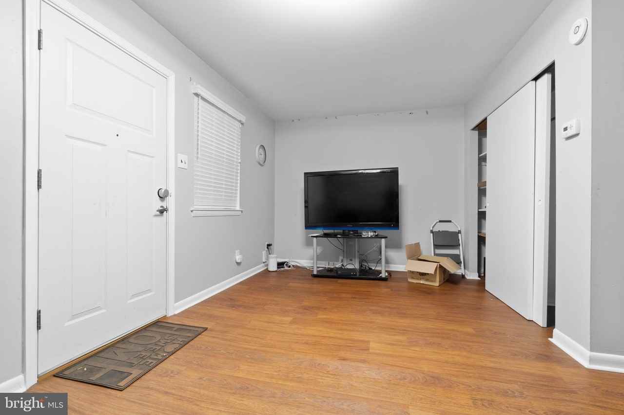 1225 Diamond St - Photo 4 of 13