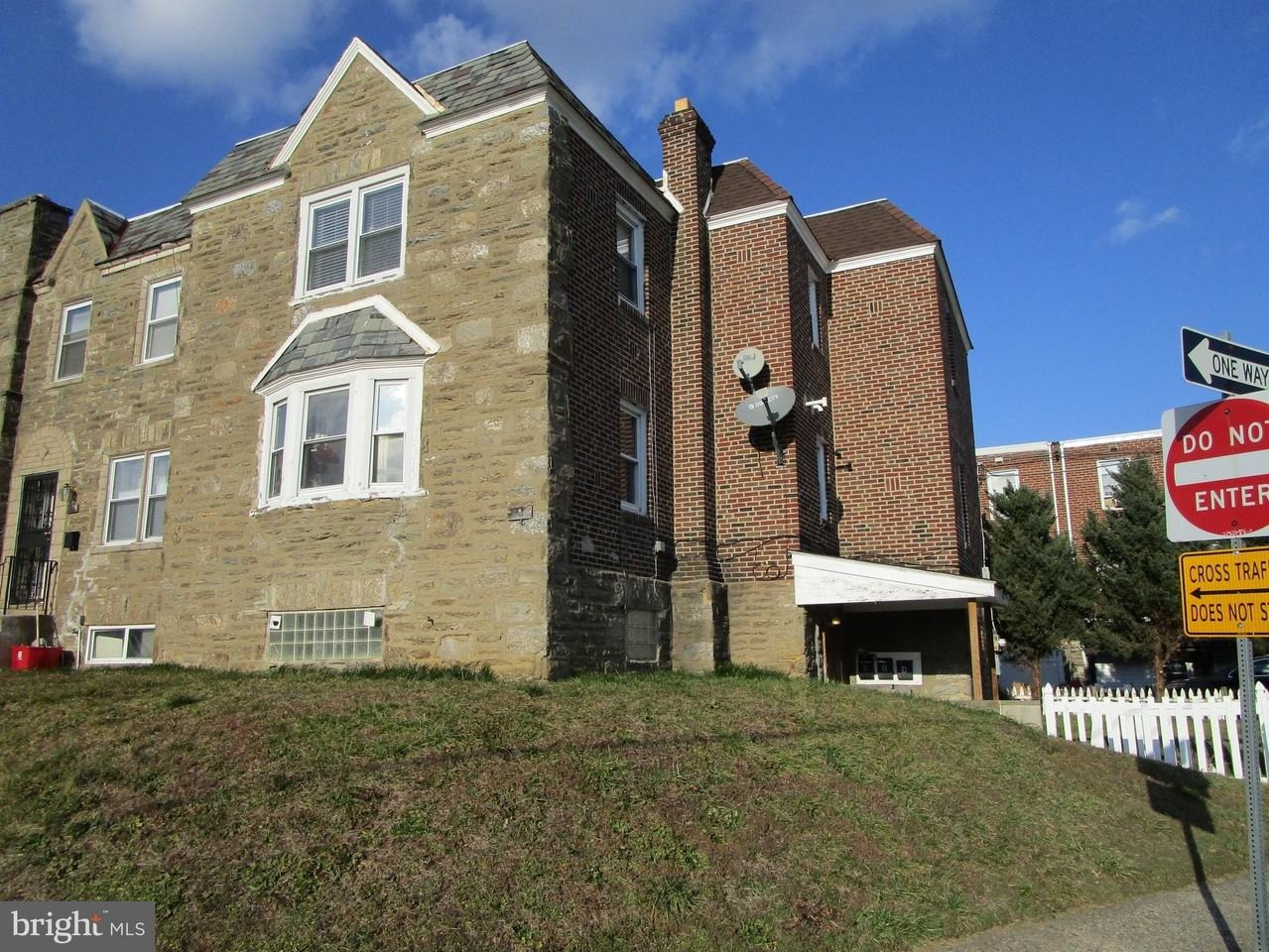 1323 Hellerman St Apt 1 #1MAINFL - Photo 2 of 16