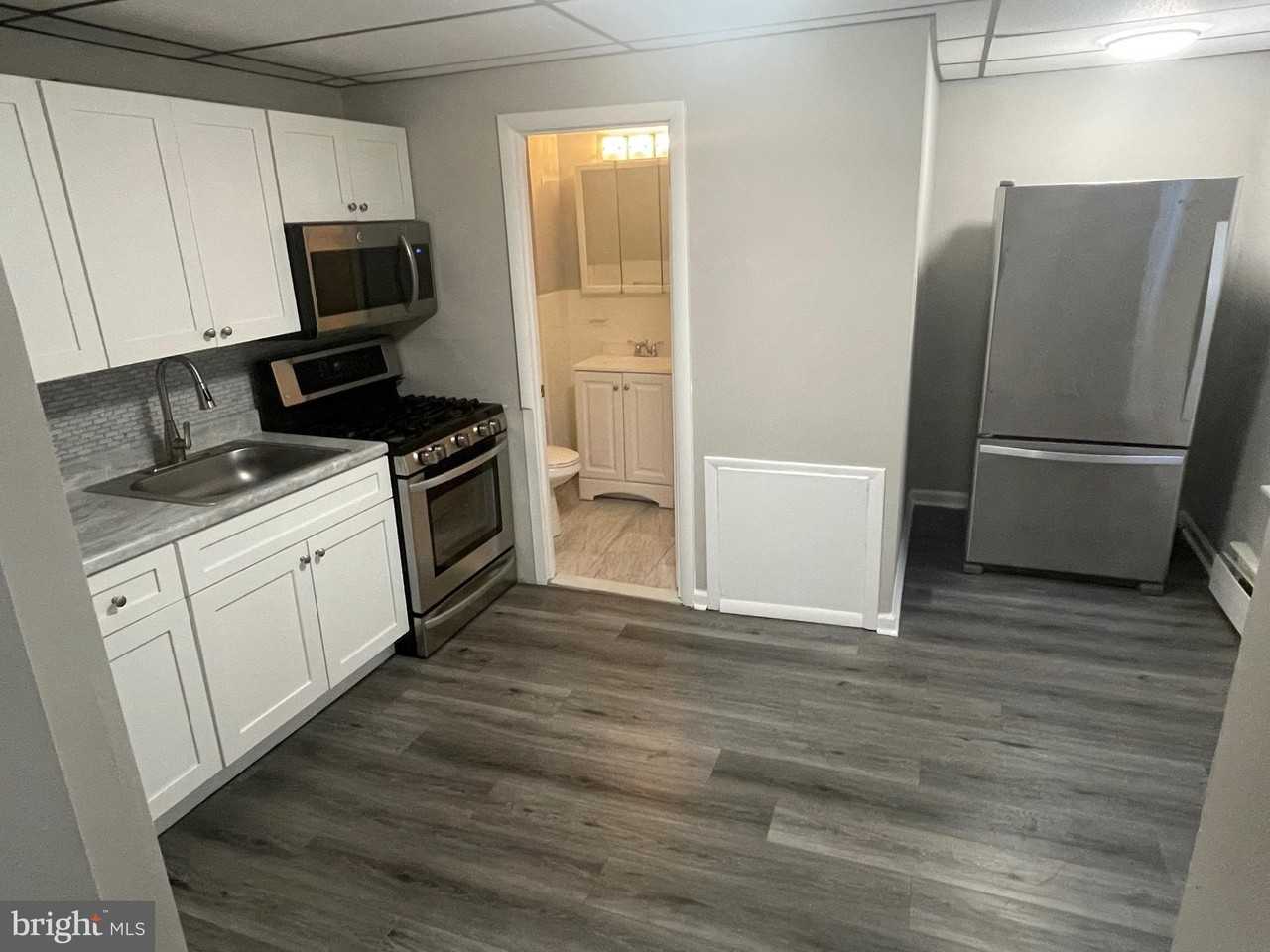 439 North Simpson Street #2 - Photo 2 of 15