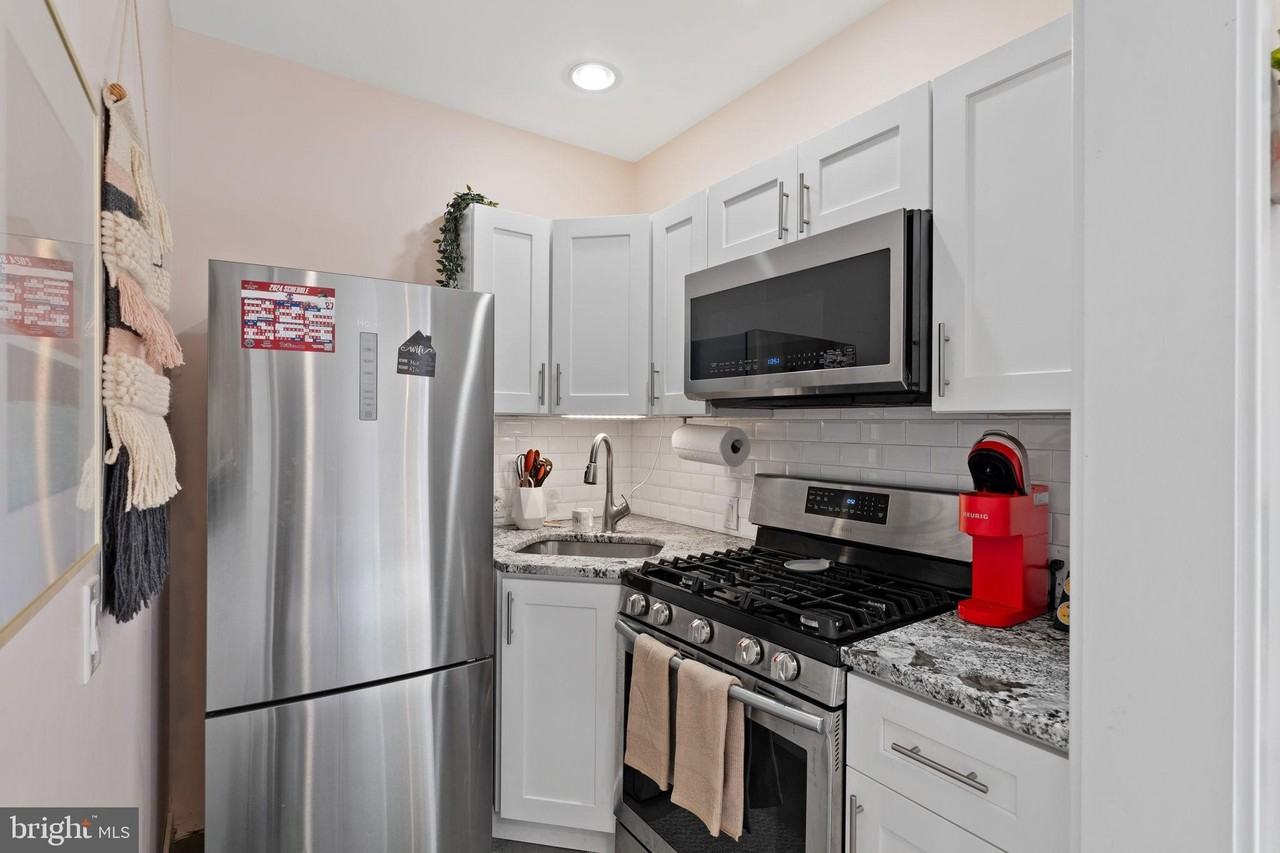 1303 N Hope St Unit B #B - Photo 7 of 16