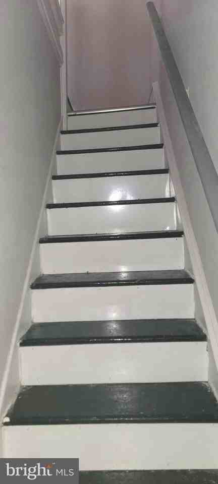 6149 W Columbia Ave 3rd Fl #3rdFL - Photo 5 of 25