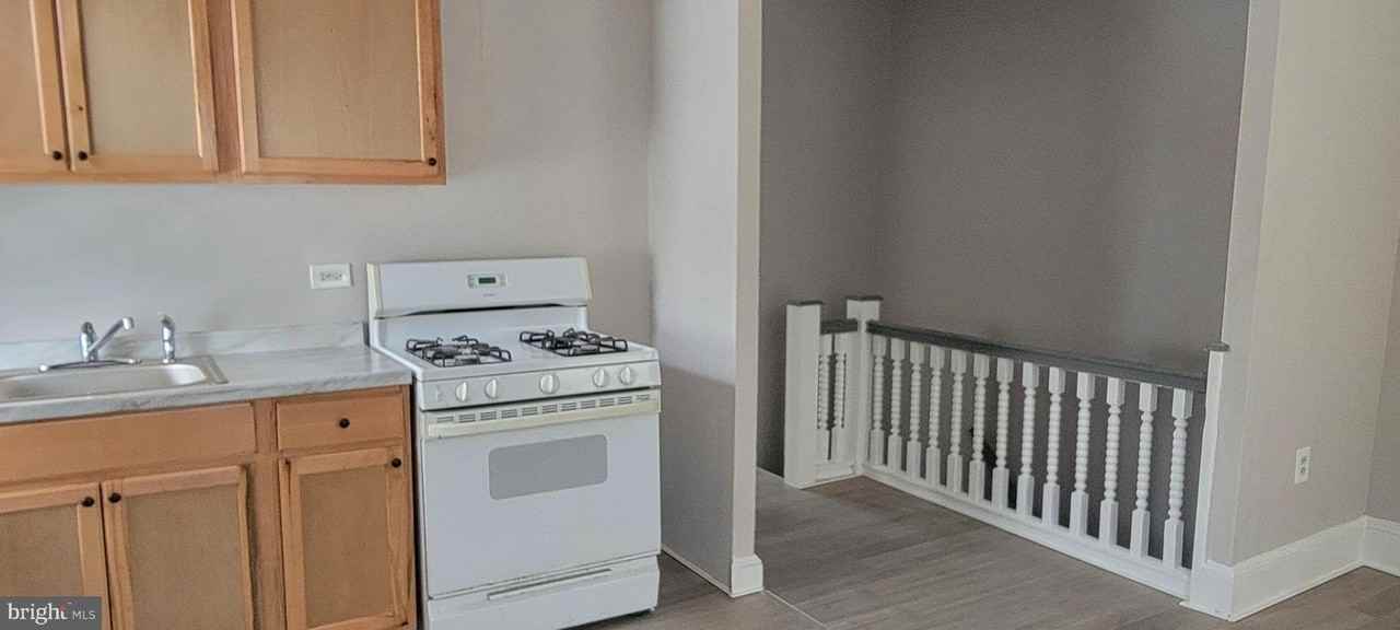 6149 W Columbia Ave 3rd Fl #3rdFL - Photo 7 of 25