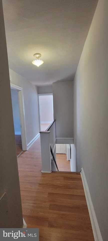 225 Sparks St - Photo 6 of 26