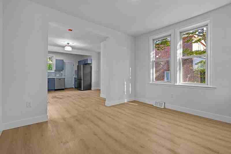 2716 Woodsdale Ave - Photo 3 of 20