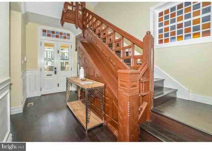 145 Sumac Street - Photo 5 of 19