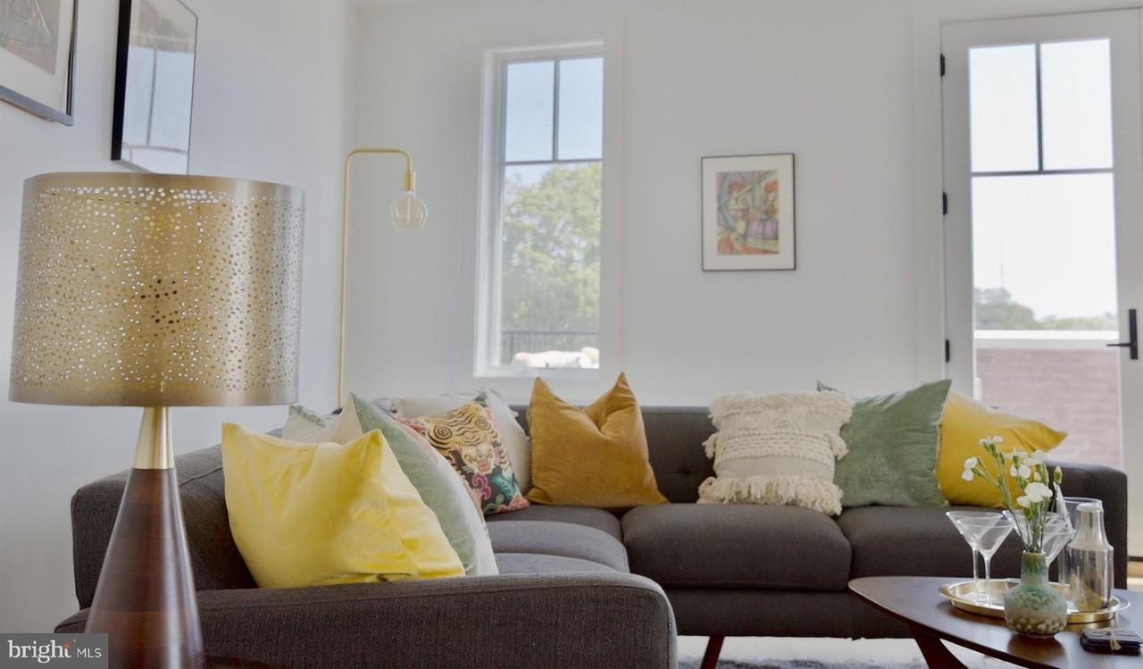 8100 Germantown Ave Unit B #B - Photo 4 of 13