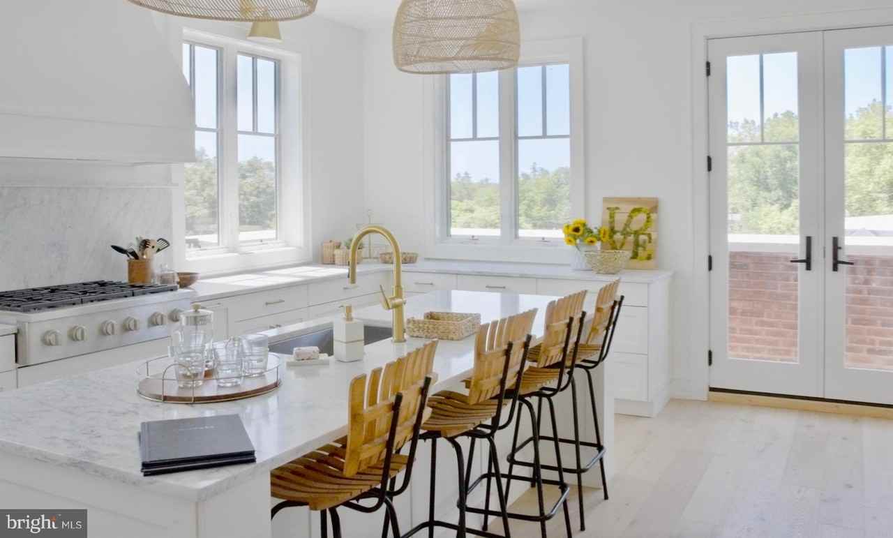 8100 Germantown Ave Unit B #B - Photo 5 of 13