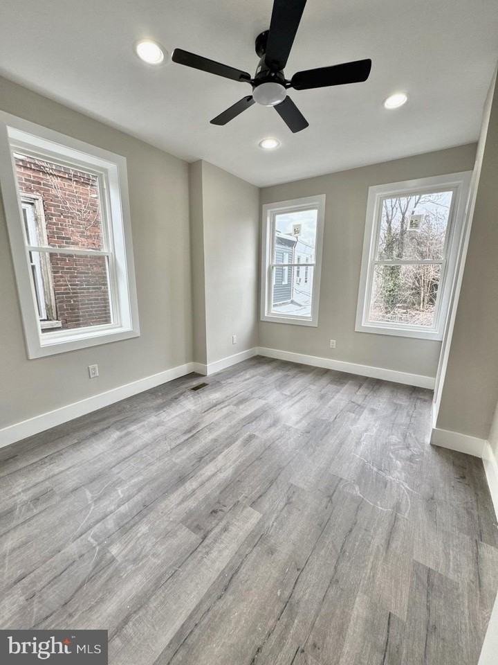 5151 Wyalusing Ave - Photo 3 of 9