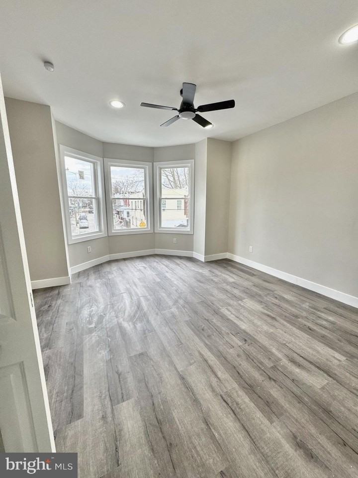 5151 Wyalusing Ave - Photo 4 of 9