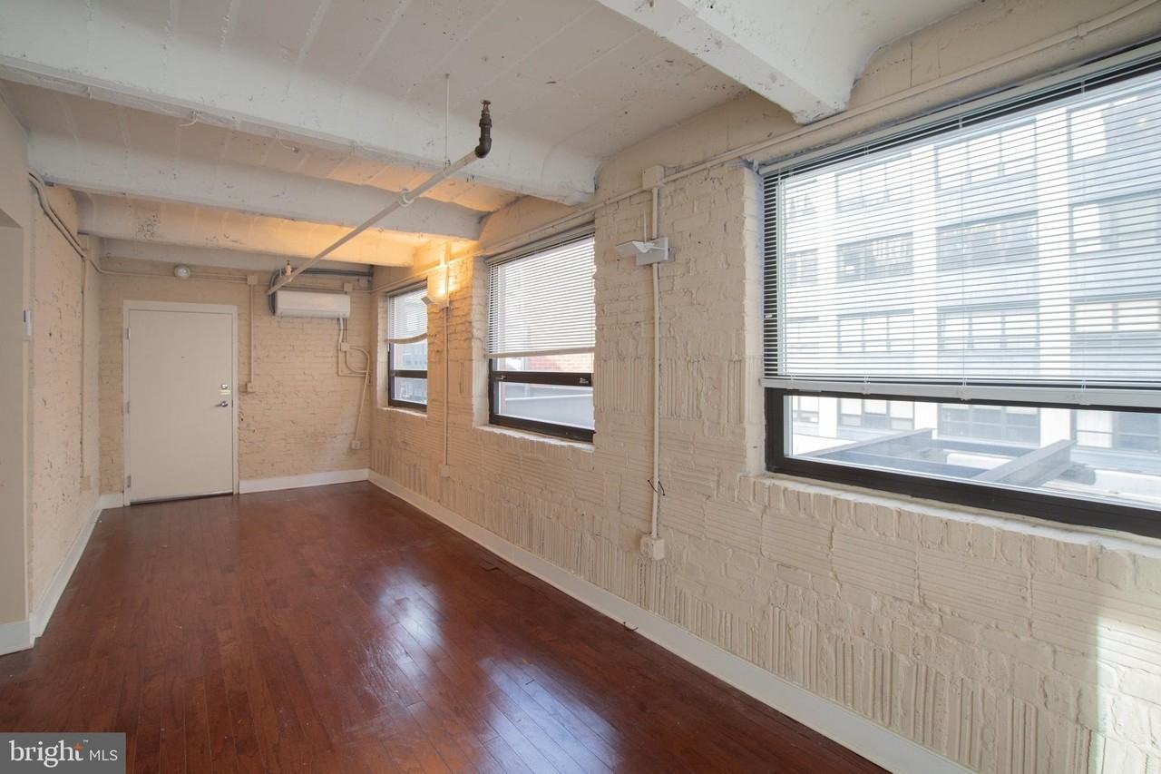 1501 Locust St Unit 901 #901 - Photo 7 of 14