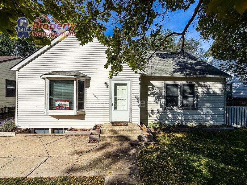 509 N Atlantic St - Photo 3 of 25