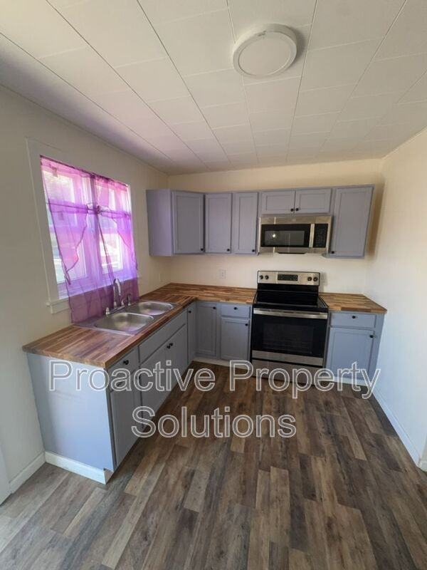 221 Dunmore St #B - Photo 2 of 16