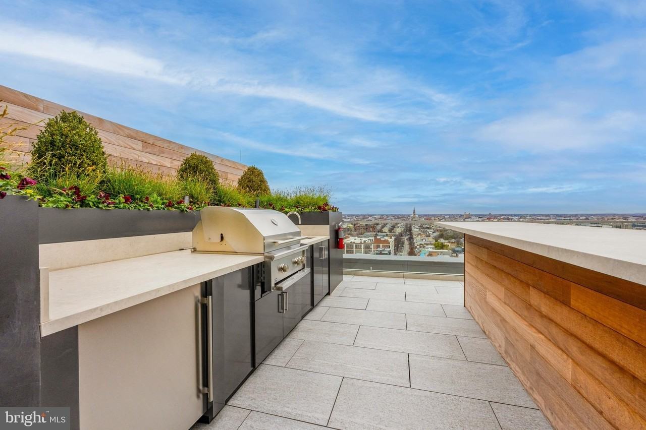 565-67 N 5th St Unit 314 #314 - Photo 3 of 46