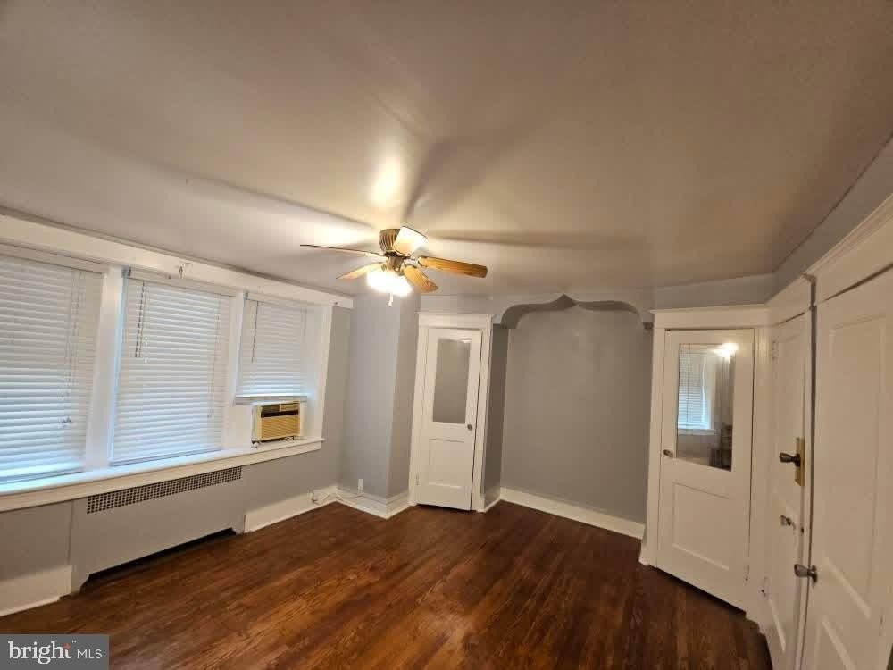 5736 Woodcrest Ave - Photo 3 of 22