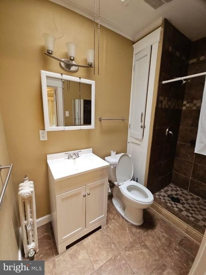 5736 Woodcrest Ave - Photo 5 of 22