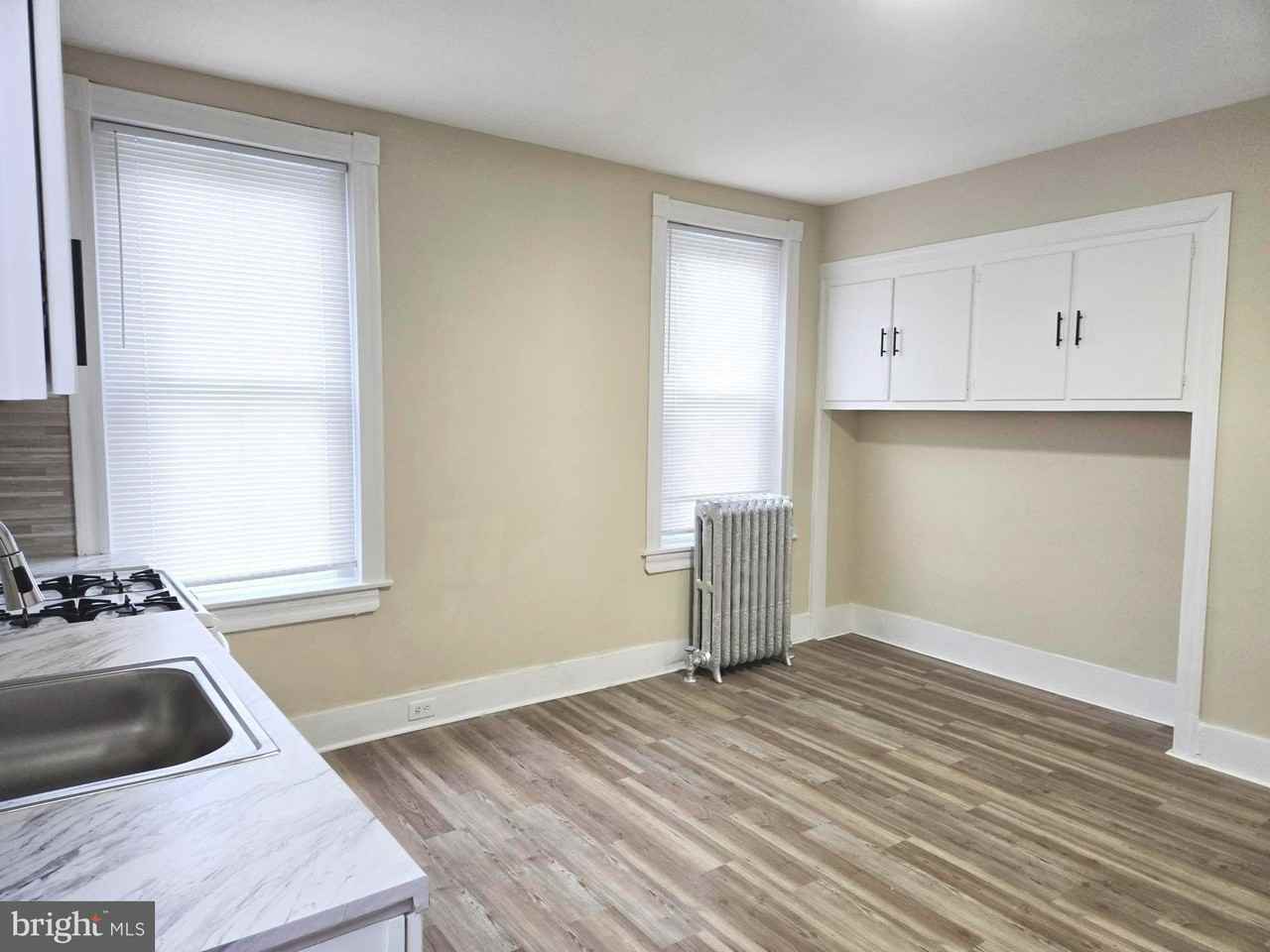 5222 Catharine St 2nd Fl #2ndFL - Photo 3 of 21