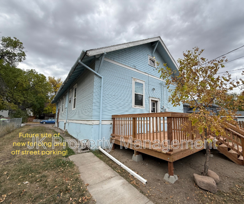 609 6th Ave N - Photo 3 of 42