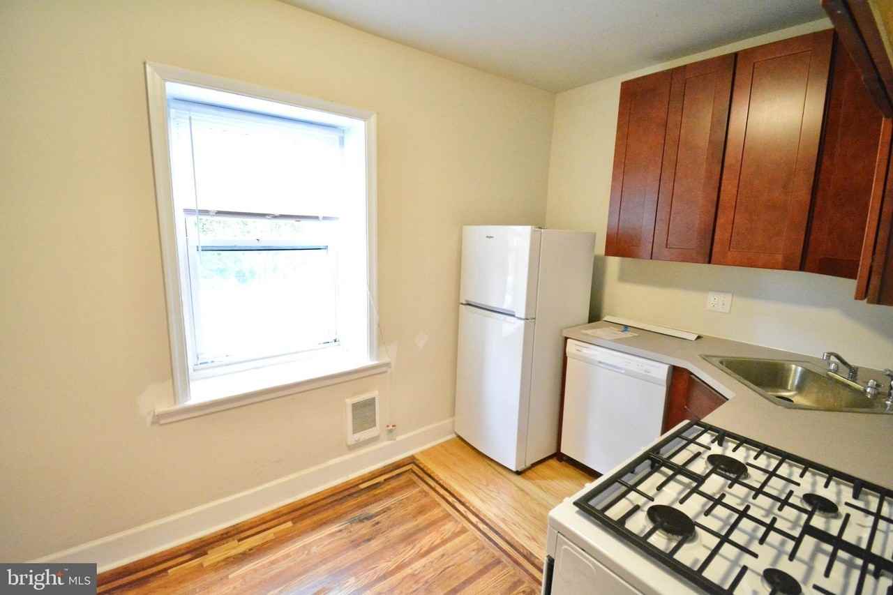 130 W Manheim St Unit 3 #3 - Photo 6 of 14