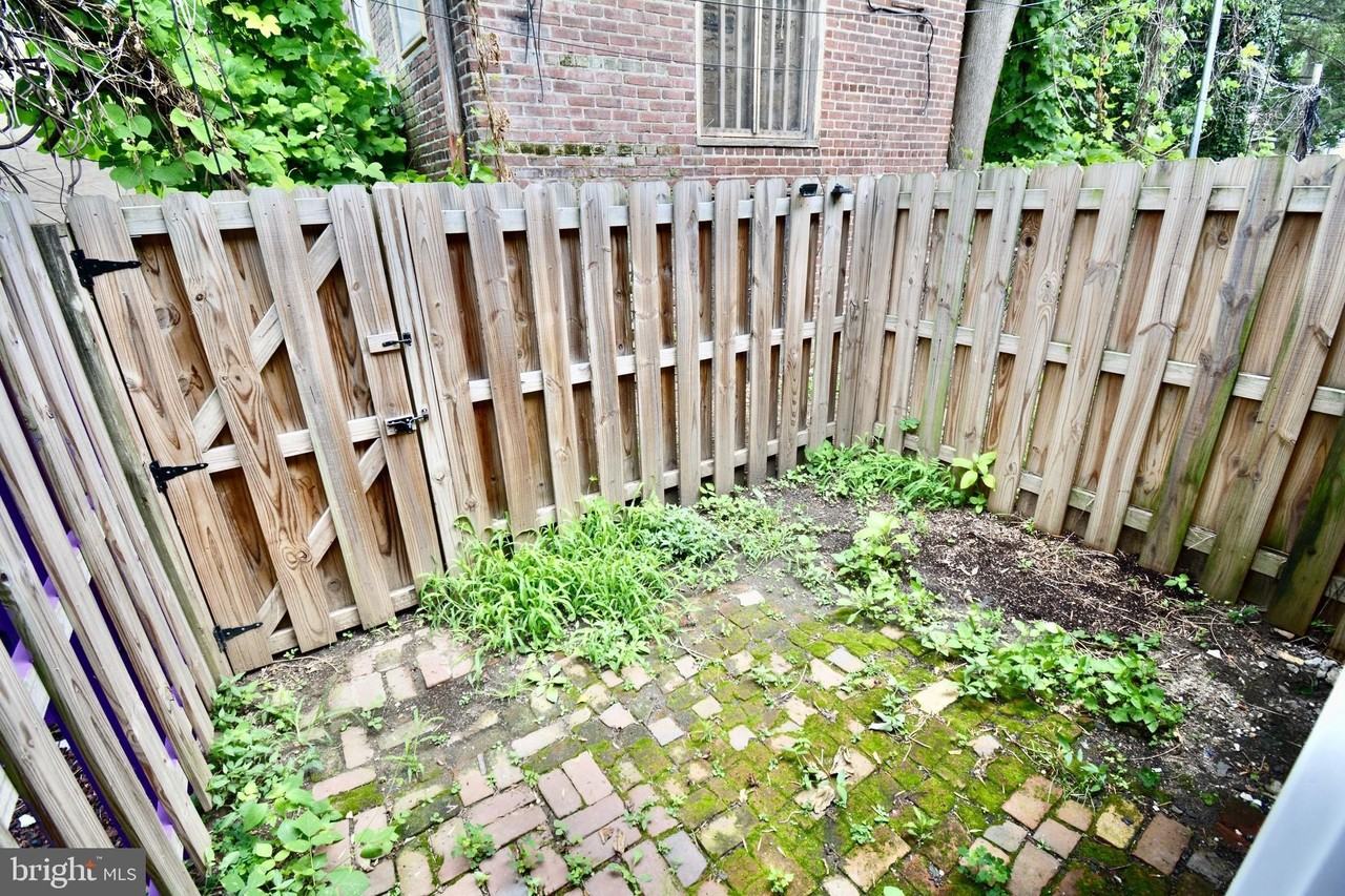 2 Penn Blvd - Photo 6 of 13