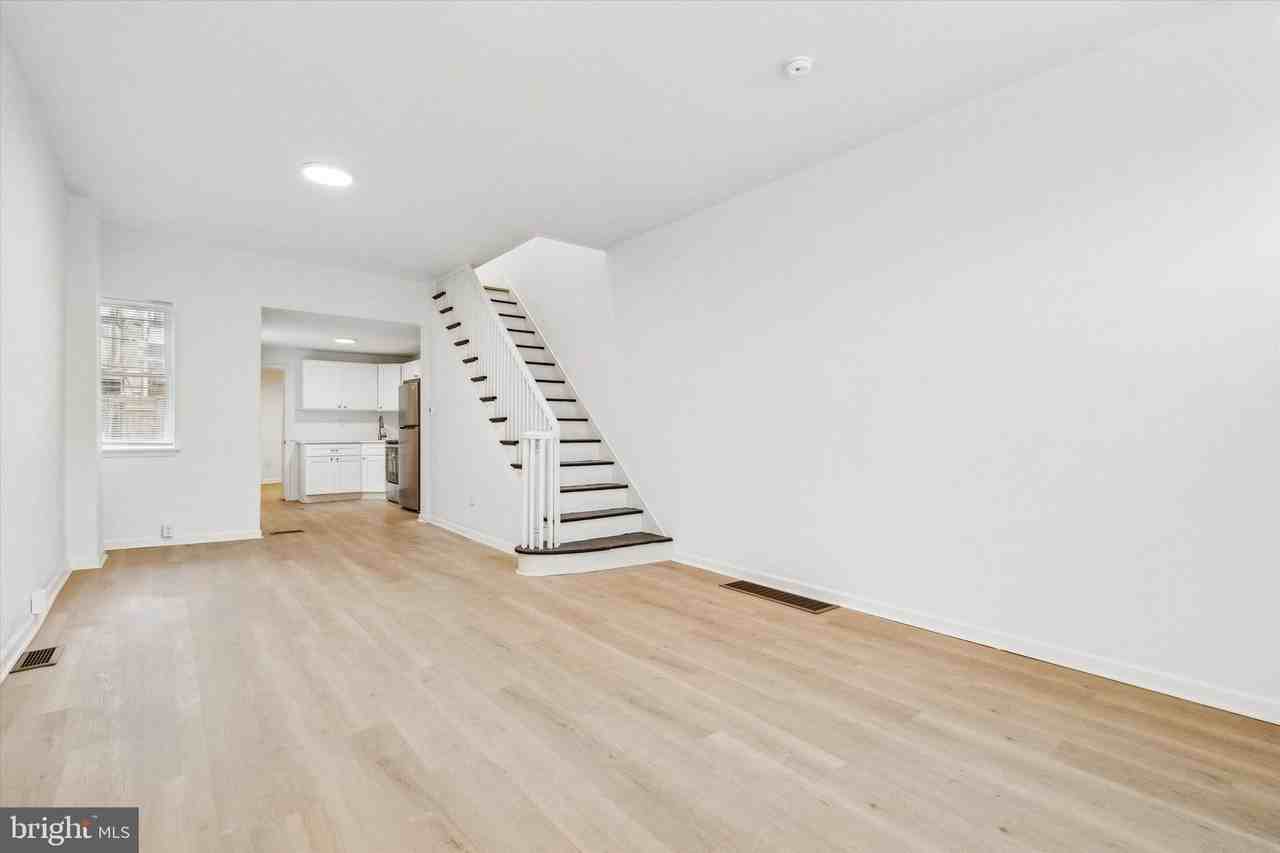 2508 N Sartain St - Photo 3 of 15