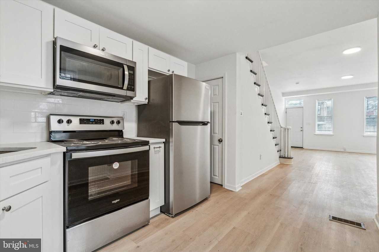 2508 N Sartain St - Photo 7 of 15