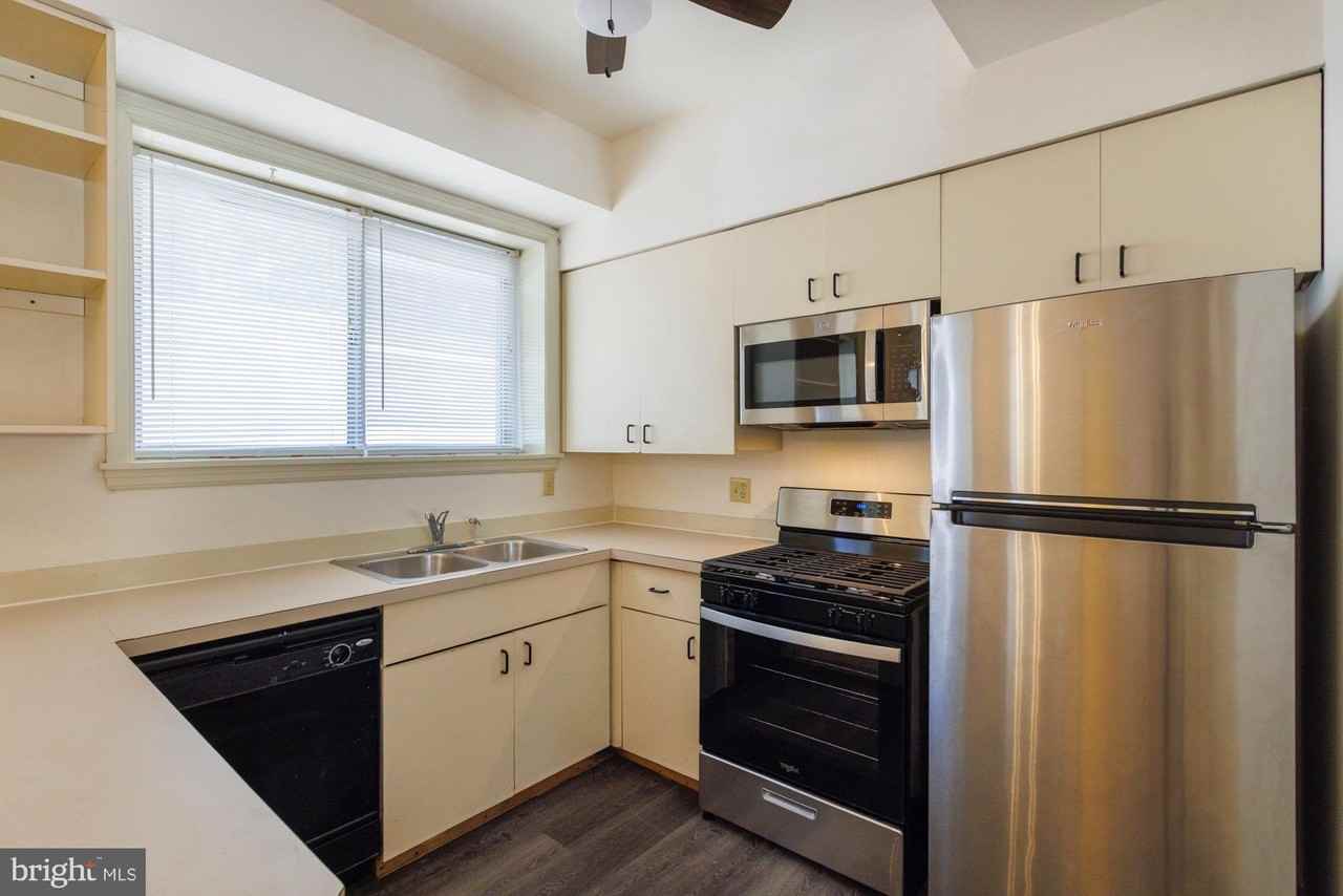 2331 North 58th Street #C3 - Photo 3 of 31