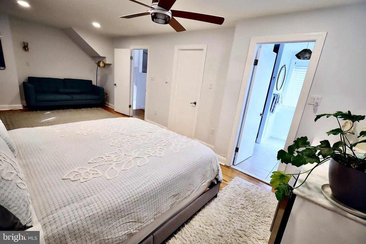 701 Lombard St - Photo 6 of 50