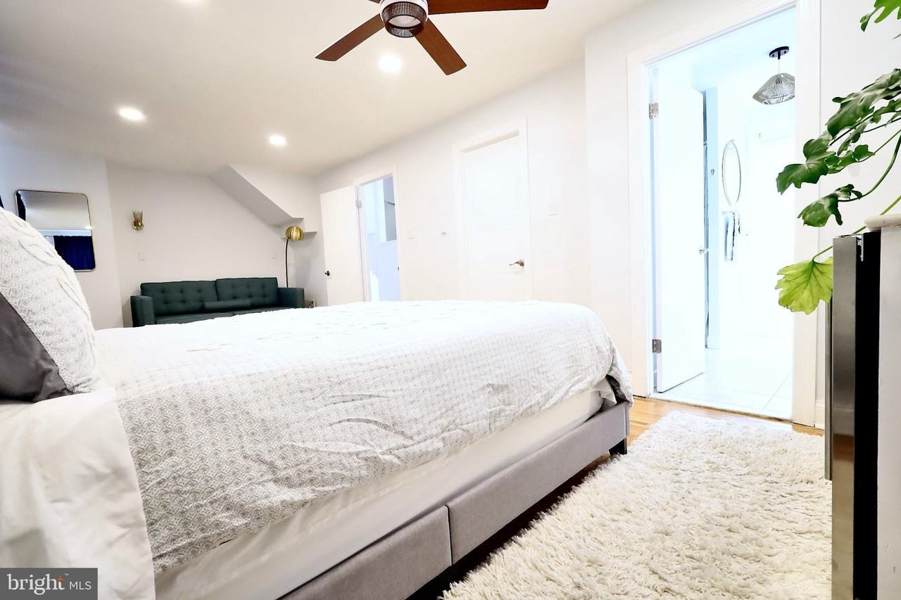 701 Lombard St - Photo 7 of 50