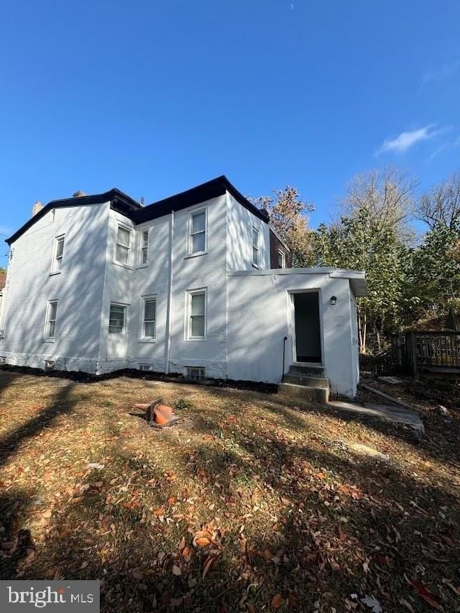 50 E Bringhurst St - Photo 2 of 19