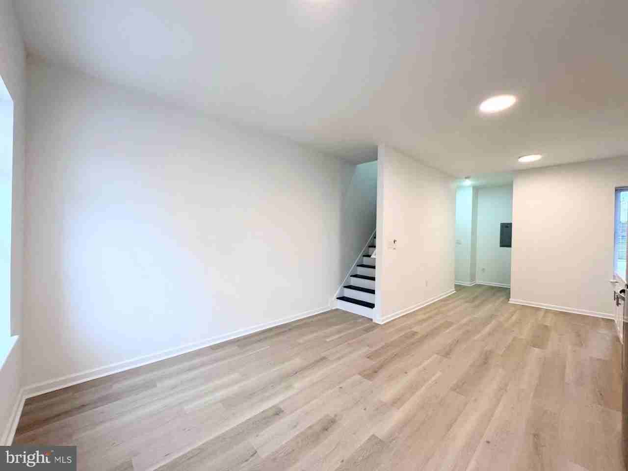 319 E Lehigh Ave #2 - Photo 4 of 37