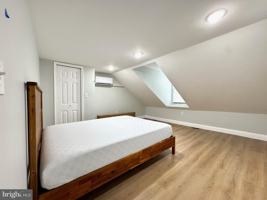 featured image of 1024 Race St Apt 3a #3A