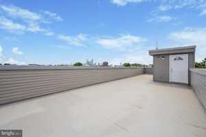 featured image of 2405 Ridge Ave Apt 3 #3