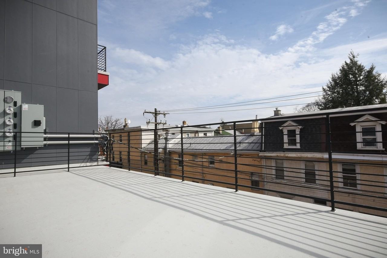 6162 Ridge Ave Apt 202 #202 - Photo 5 of 23