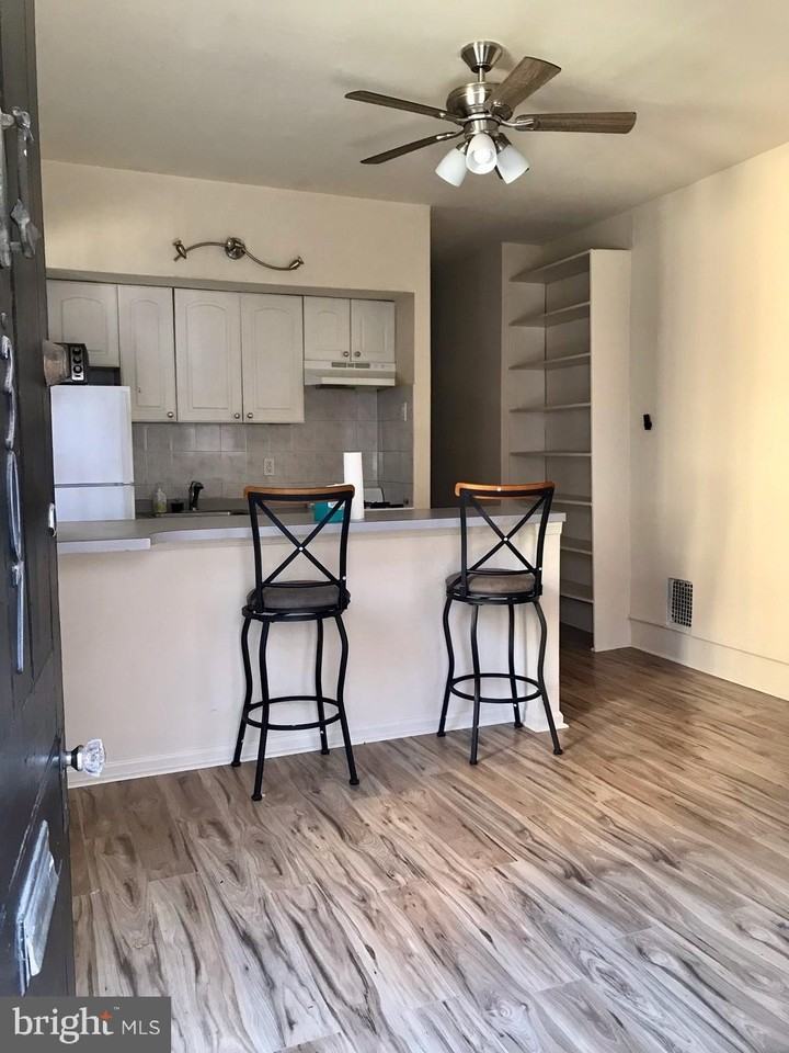 312 S 12th St Unit 1rr #1RR - Photo 2 of 13