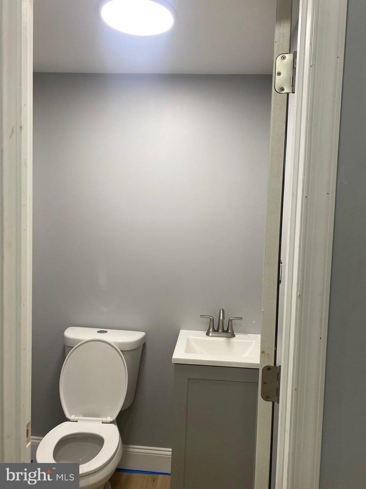 1030 N 46th St - Photo 5 of 20