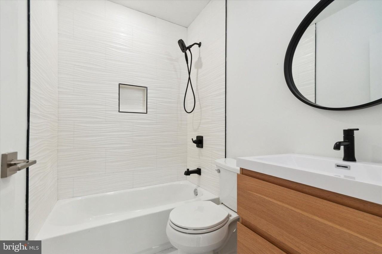 673 N Preston St Apt 4 #4 - Photo 4 of 13