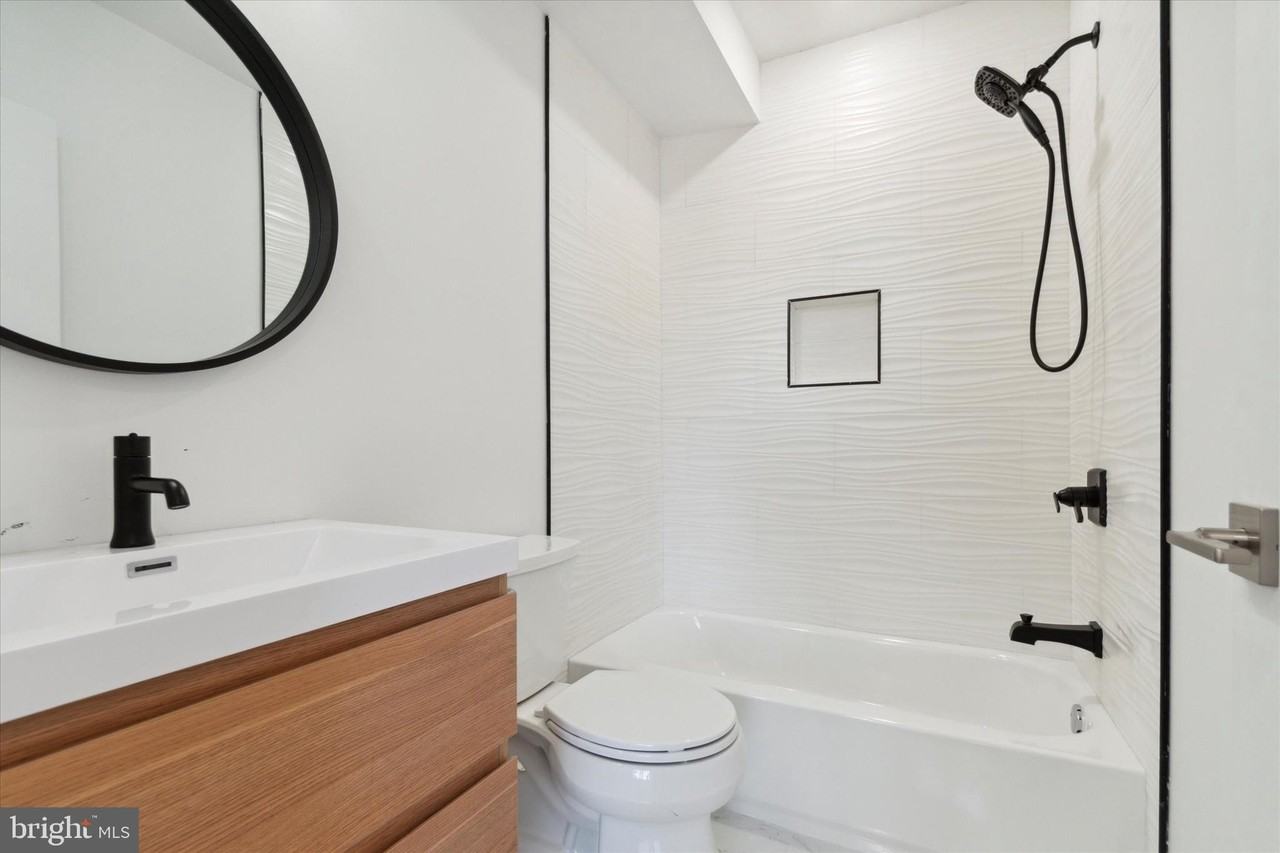 673 N Preston St Apt 4 #4 - Photo 5 of 13