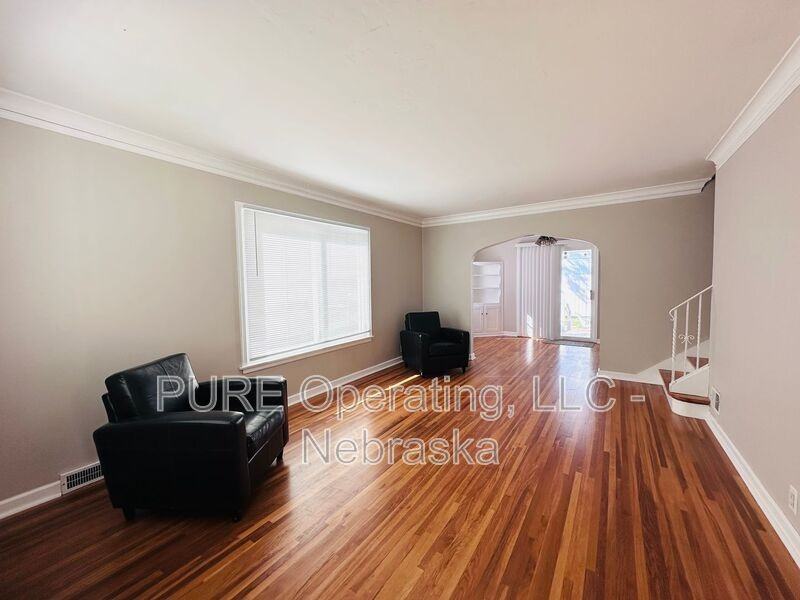 830 South 54th Street - Photo 3 of 39