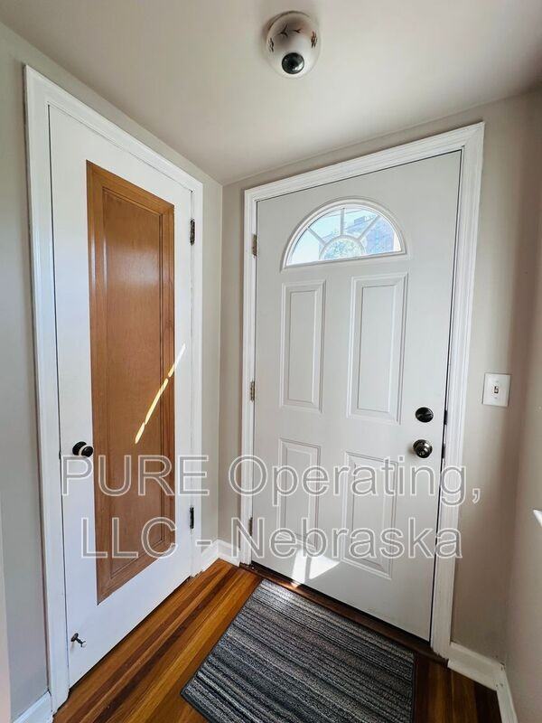 830 South 54th Street - Photo 5 of 39