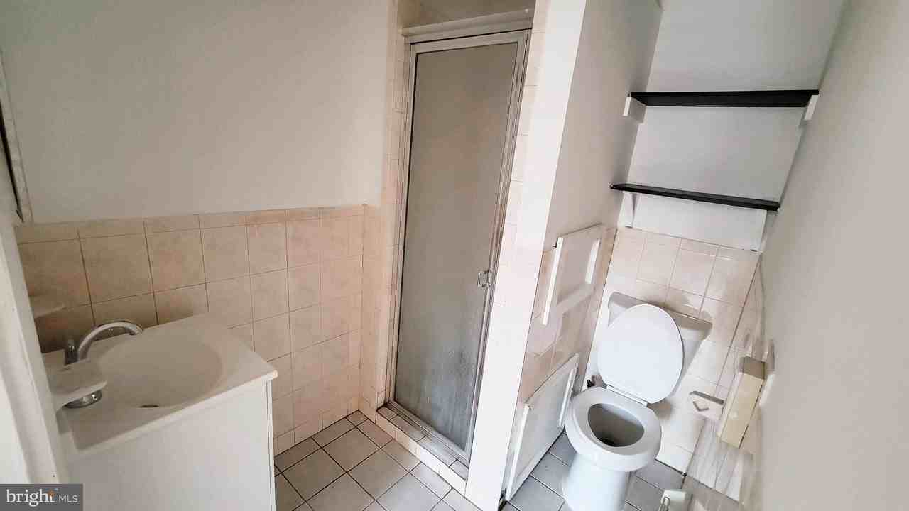 1249 Shackamaxon Street #2F - Photo 3 of 9