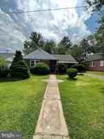 featured image of 682 Rennard St