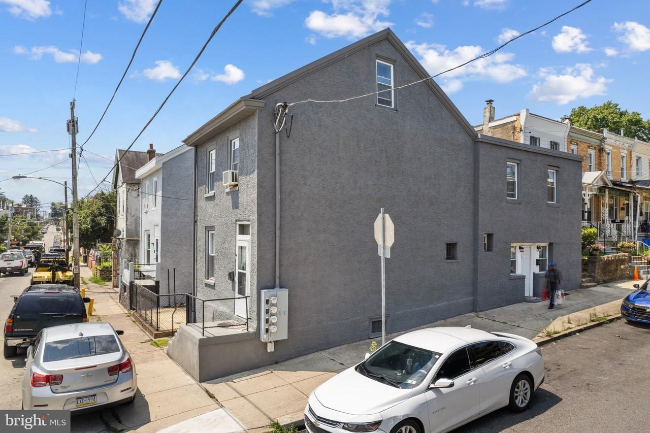 171 E Sharpnack St - Photo 2 of 15