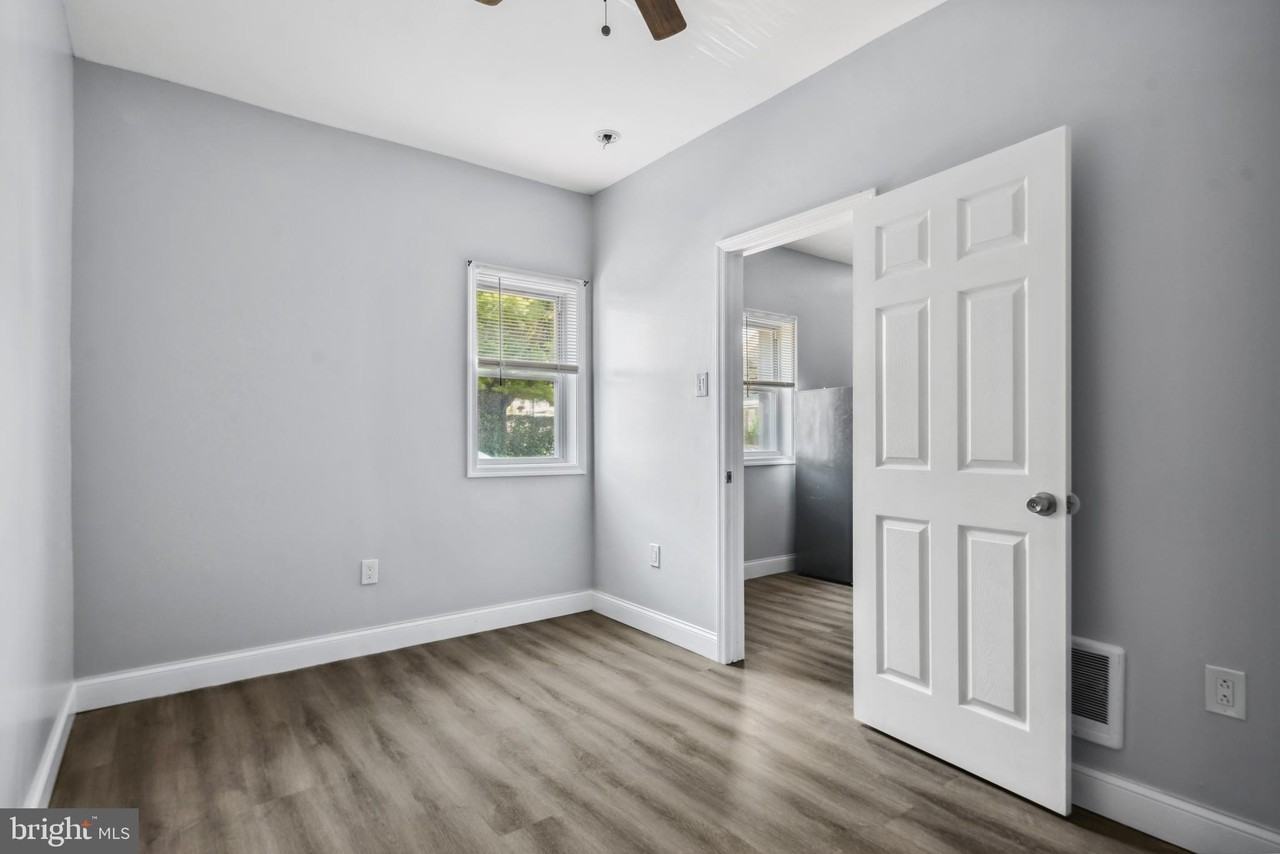 171 E Sharpnack St - Photo 6 of 15