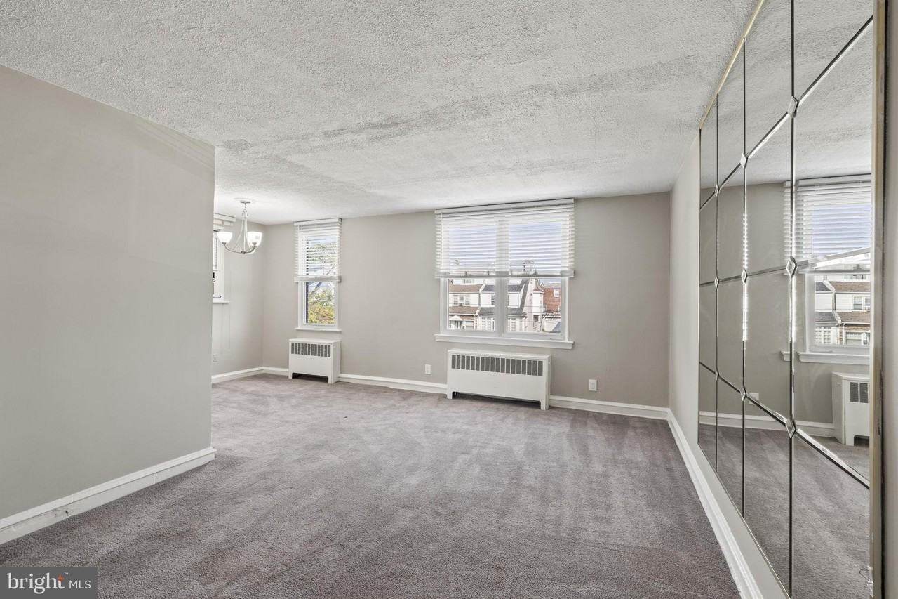 936 E Vernon Rd Unit 2 #2 - Photo 7 of 19