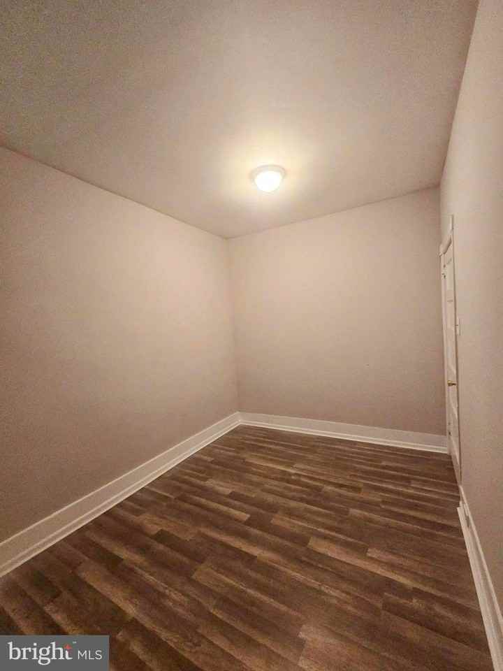 5414 Irving St - Photo 7 of 26